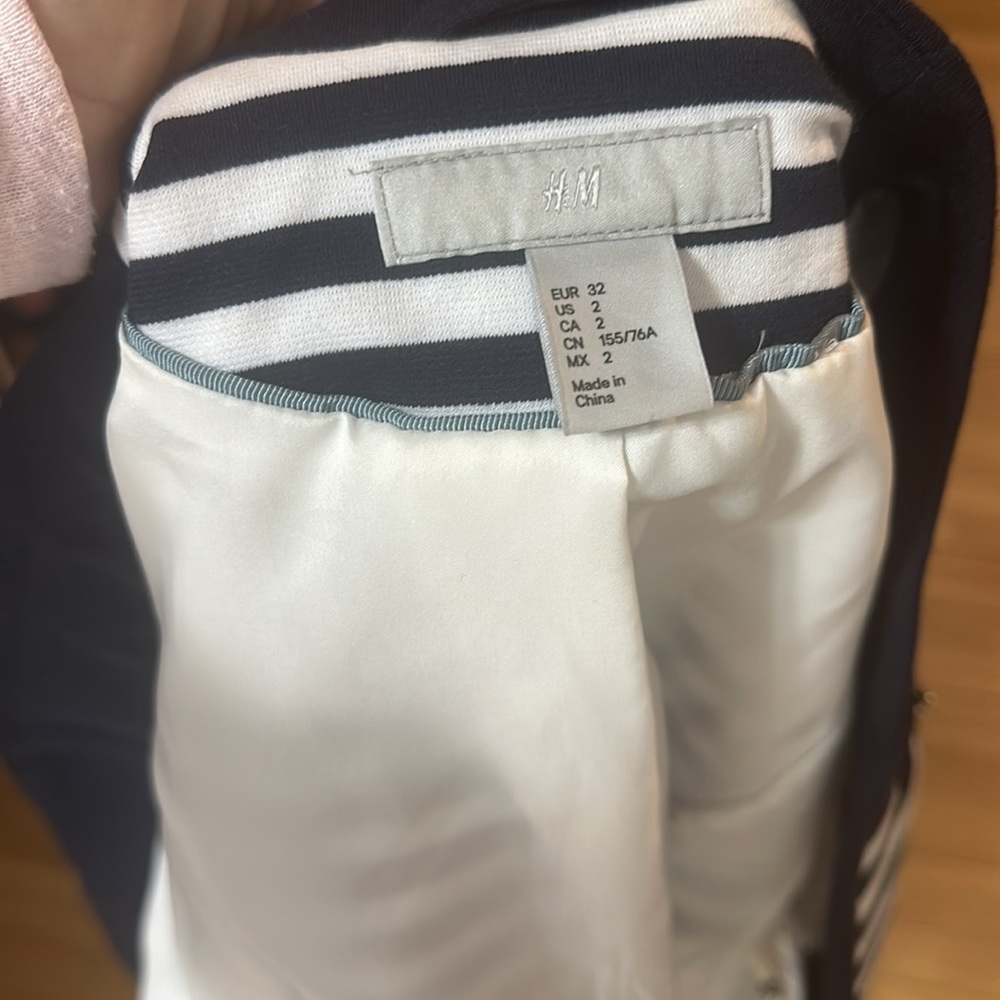 H&M Blazer - Picture 3 of 3